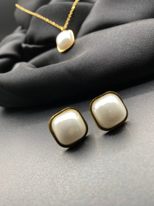 Golden Aura Pearl Elegance Set