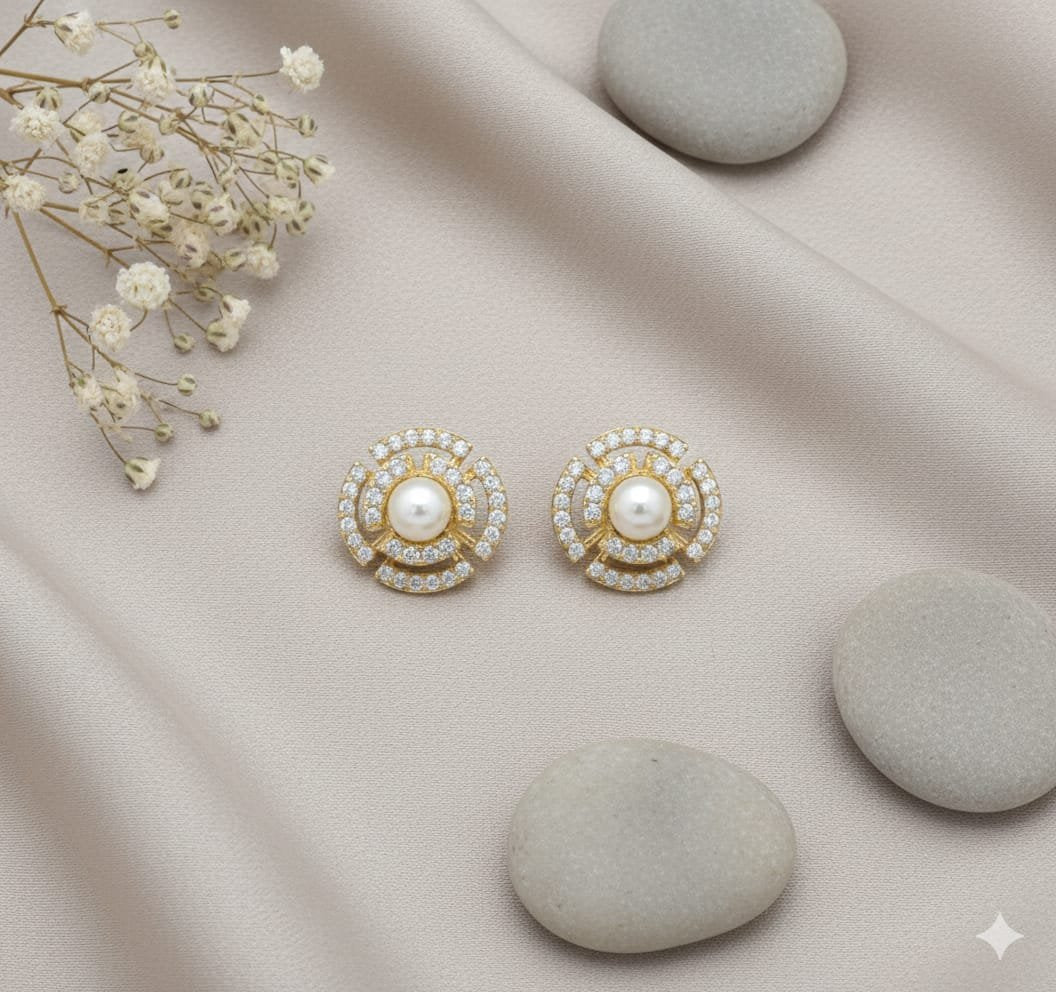 Glimmer Pearl Studs