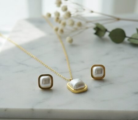 Golden Aura Pearl Elegance Set
